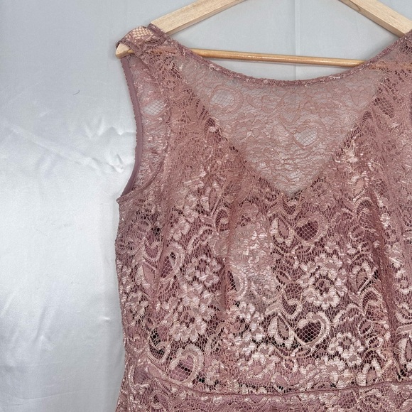 David's Bridal Rose Gold Metallic A Line Lace Overlay Sleeveless Dress Size 16 - Picture 3 of 9